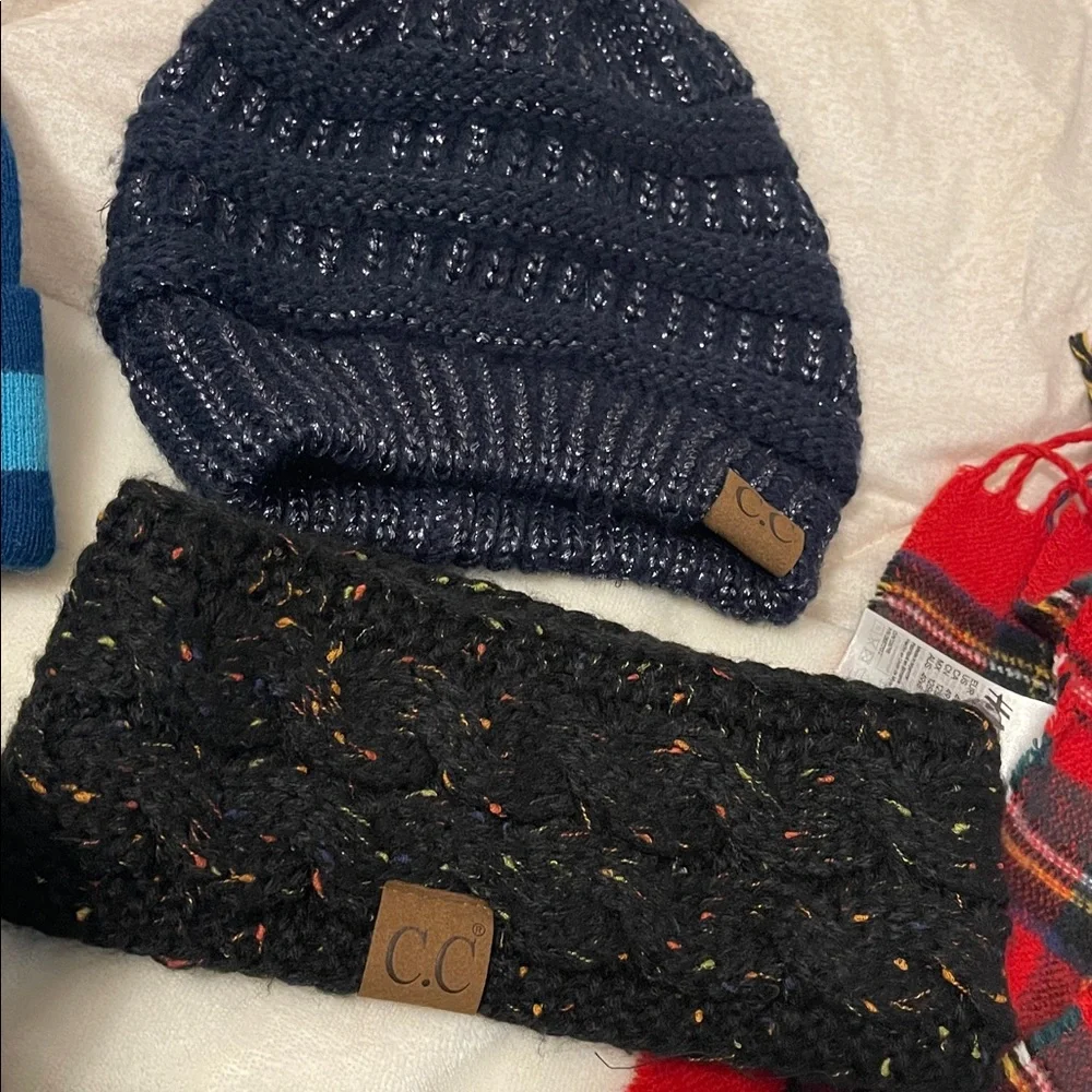 Winter Hat and Scarf bundle - Picture 3 of 5